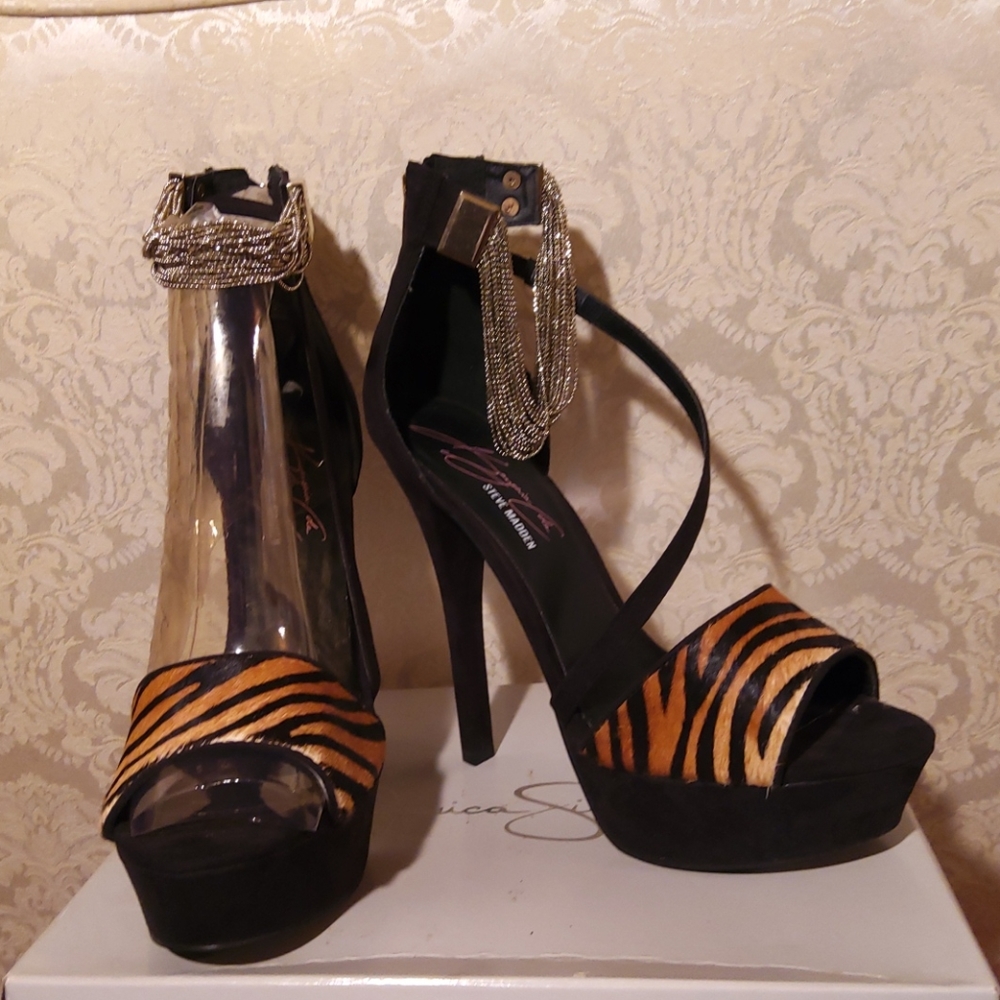 Steve Madden high heel shoes